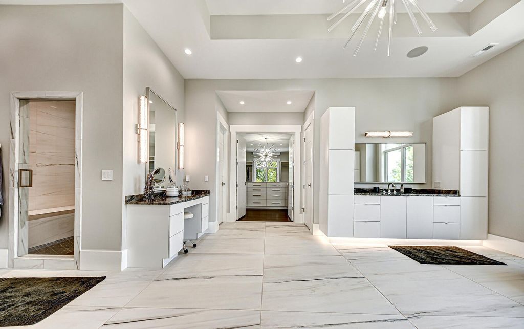 Magnificent Lake Home with Panoramic Views in Tennessee hits The Market for $11,497,000 20 Luxurious Lakefront Living at The Peninsula, La Follette, Tennessee: Breathtaking Home Listed for $11.997 Million