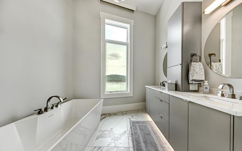 Magnificent Lake Home with Panoramic Views in Tennessee hits The Market for $11,497,000 27 Luxurious Lakefront Living at The Peninsula, La Follette, Tennessee: Breathtaking Home Listed for $11.997 Million