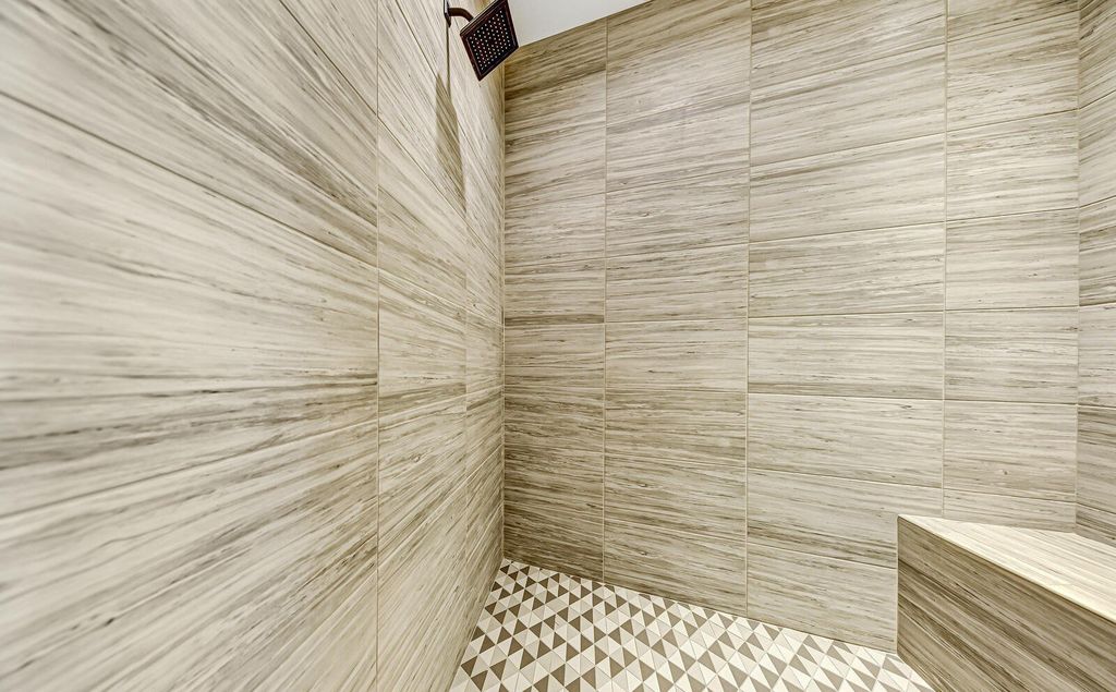 Magnificent Lake Home with Panoramic Views in Tennessee hits The Market for $11,497,000 32 Luxurious Lakefront Living at The Peninsula, La Follette, Tennessee: Breathtaking Home Listed for $11.997 Million