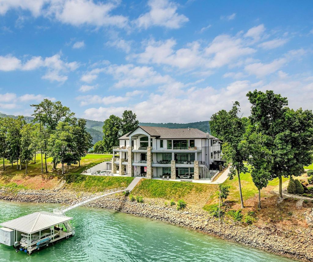 Magnificent Lake Home with Panoramic Views in Tennessee hits The Market for $11,497,000 56 Luxurious Lakefront Living at The Peninsula, La Follette, Tennessee: Breathtaking Home Listed for $11.997 Million