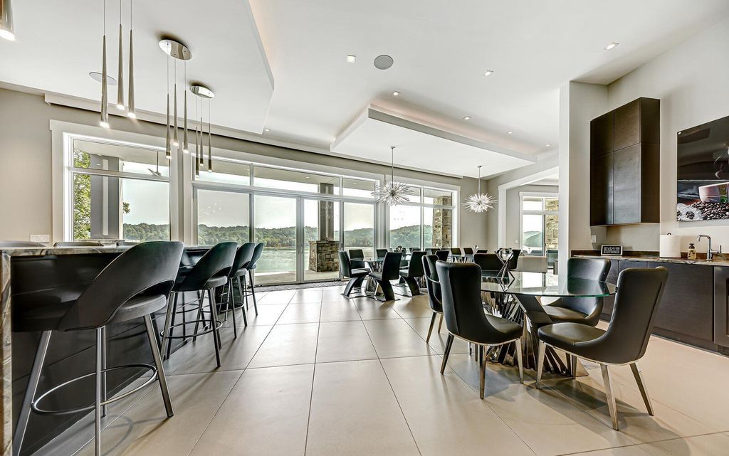 Magnificent Lake Home with Panoramic Views in Tennessee hits The Market for $11,497,000 10 Luxurious Lakefront Living at The Peninsula, La Follette, Tennessee: Breathtaking Home Listed for $11.997 Million