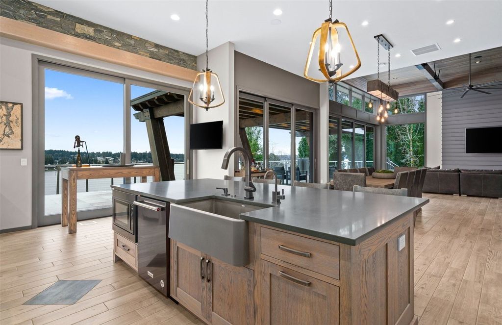 Luxurious Retreat in Shelton, Washington: A Masterpiece of Design, Materials, and Attention to Detail, Listed at $6.5 Million