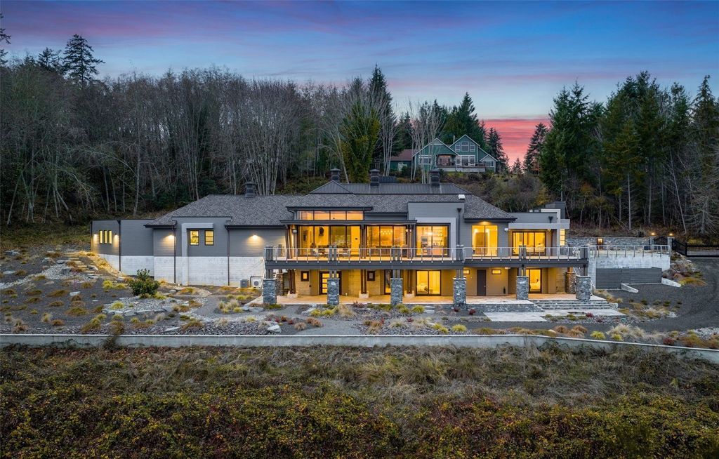 Luxurious Retreat in Shelton, Washington: A Masterpiece of Design, Materials, and Attention to Detail, Listed at $6.5 Million