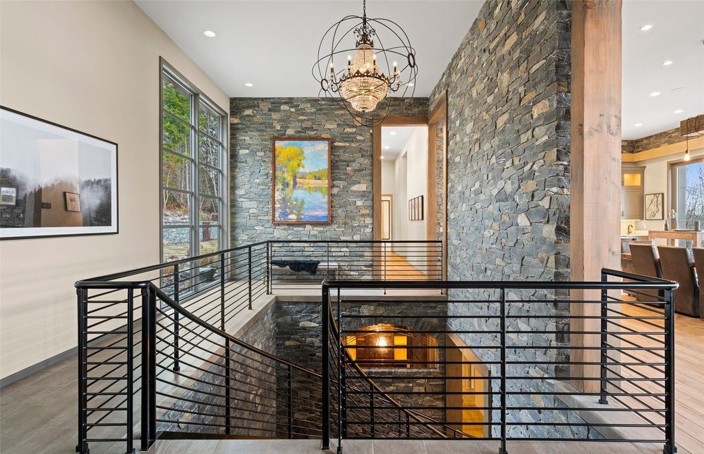 Luxurious Retreat in Shelton, Washington: A Masterpiece of Design, Materials, and Attention to Detail, Listed at $6.5 Million