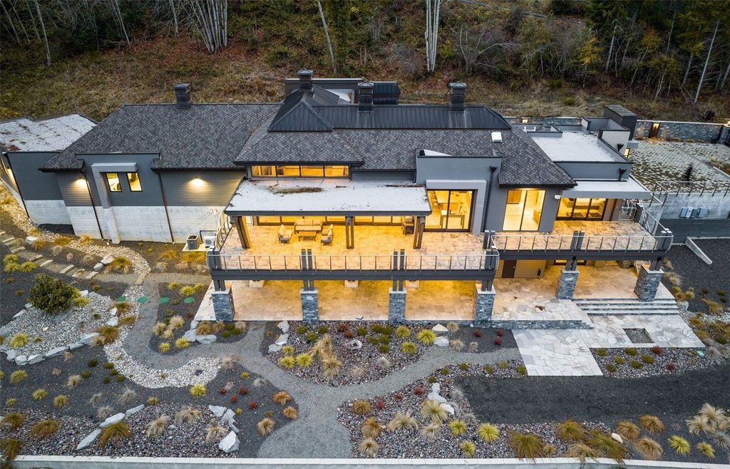 Luxurious Retreat in Shelton, Washington: A Masterpiece of Design, Materials, and Attention to Detail, Listed at $6.5 Million