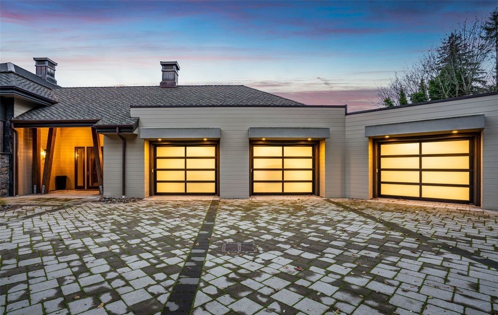 Luxurious Retreat in Shelton, Washington: A Masterpiece of Design, Materials, and Attention to Detail, Listed at $6.5 Million