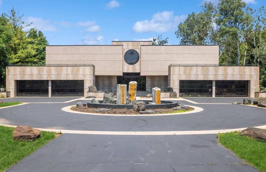 Luxurious and Secluded Estate on 26.2 Acres in Saint Charles, Illinois Listing for $2.99 Million