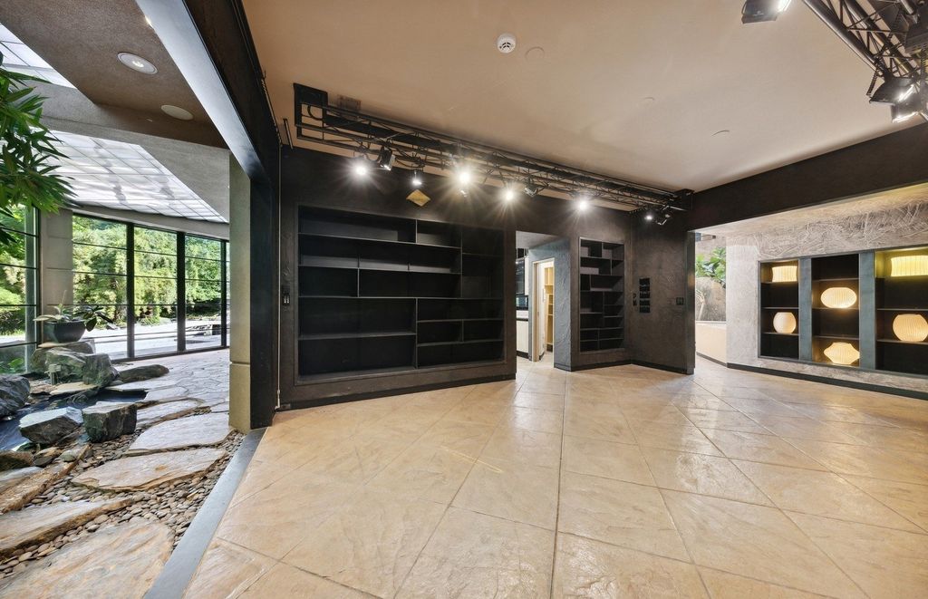 Luxurious and Secluded Estate on 26.2 Acres in Saint Charles, Illinois Listing for $2.99 Million