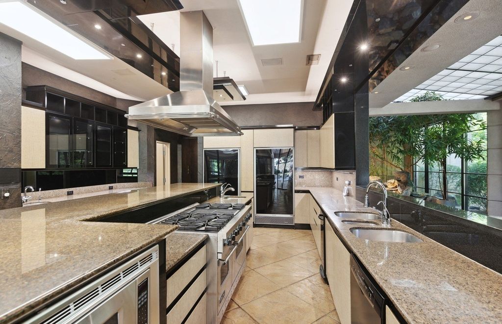 Luxurious and Secluded Estate on 26.2 Acres in Saint Charles, Illinois Listing for $2.99 Million