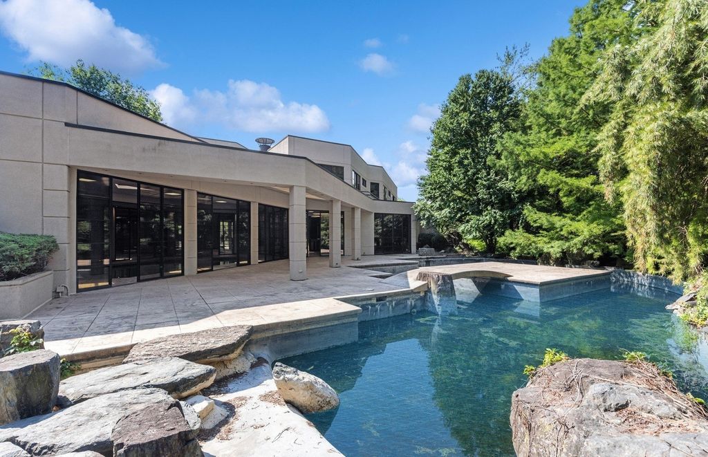 Luxurious and Secluded Estate on 26.2 Acres in Saint Charles, Illinois Listing for $2.99 Million