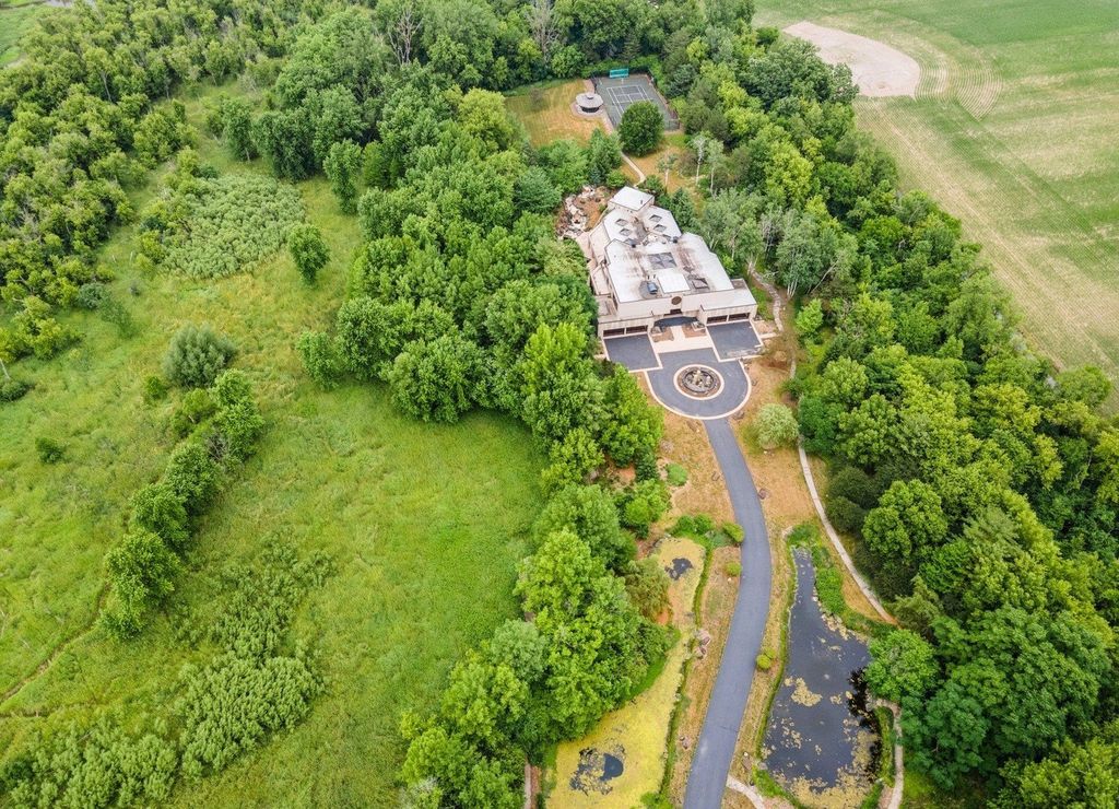 Luxurious and Secluded Estate on 26.2 Acres in Saint Charles Illinois Listing for 2.99 Million 43