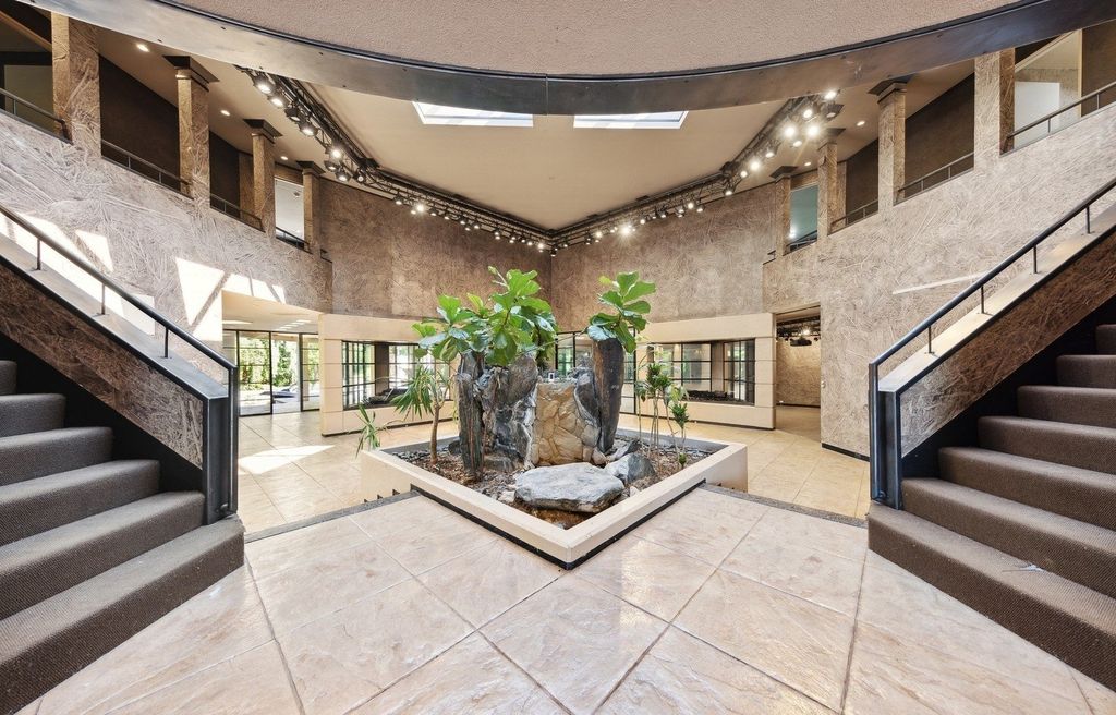 Luxurious and Secluded Estate on 26.2 Acres in Saint Charles, Illinois Listing for $2.99 Million