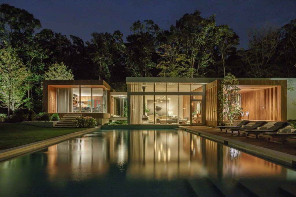 Old Orchard House, a Linear, Single Story Glass House by BMA Architect