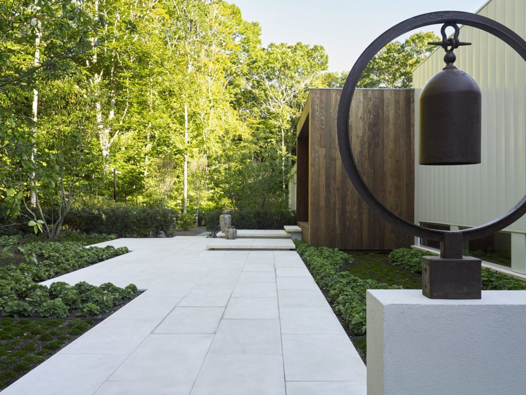 Old Orchard House, a Linear, Single Story Glass House by BMA Architect