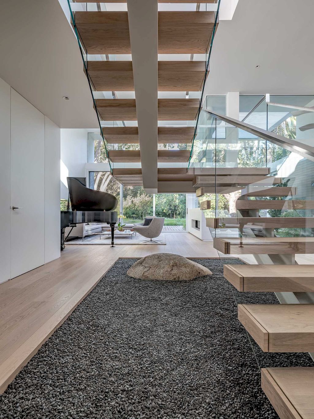 Owyang House, Lantern-like appearance at night by Swatt Miers architects