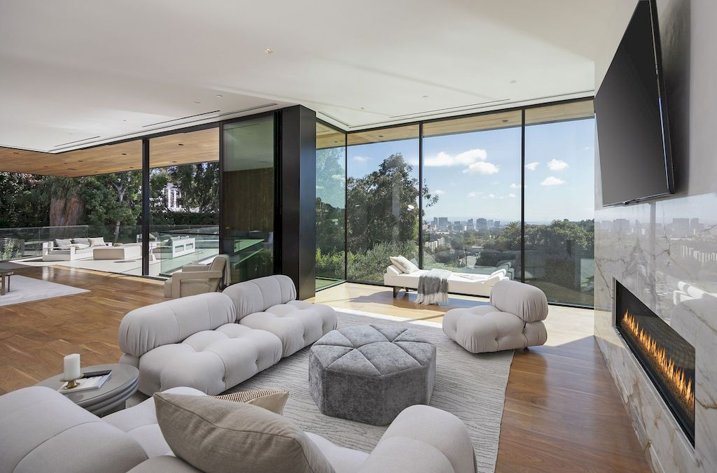 Perugia House Showcases Elegance and Modernity by Mcclean Design