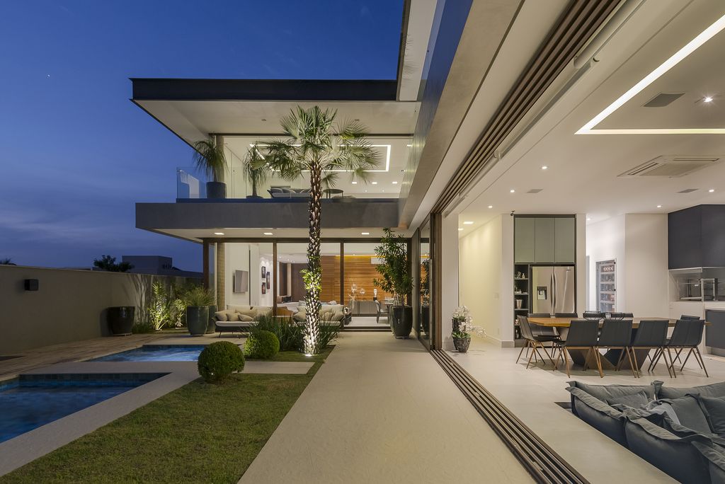 Prado Residence Creates a Harmonious Flow by Padovani Arquitetos 18