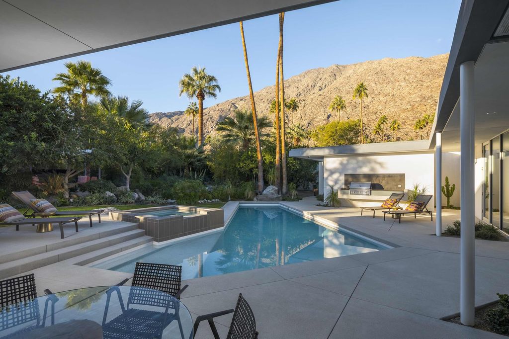 Ridge Vista House blends mountain view with landscape by o2 Architecture