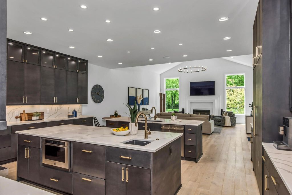 Secluded Oasis of Modern Living on Expansive 2.21 Acre Estate in Brentwood, Tennessee Priced at $5,299M