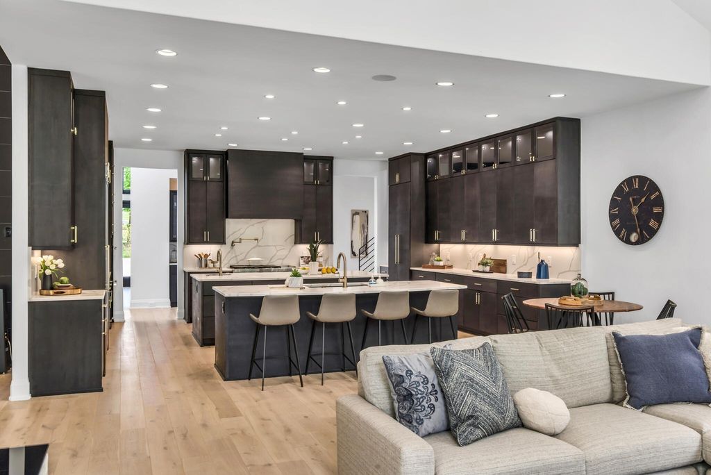Secluded Oasis of Modern Living on Expansive 2.21 Acre Estate in Brentwood, Tennessee Priced at $5,299M