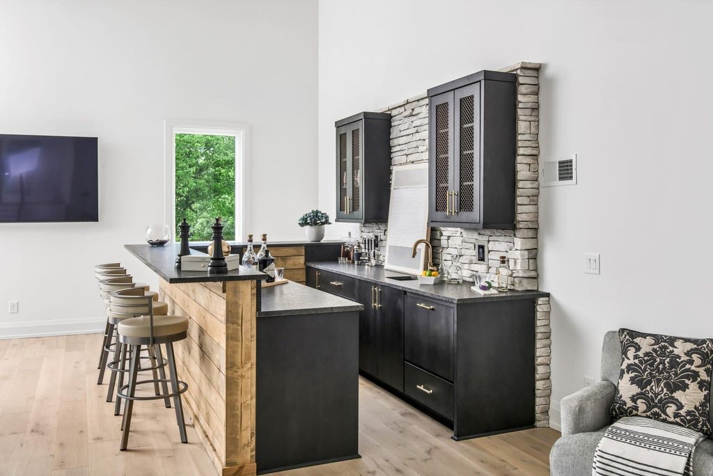 Secluded Oasis of Modern Living on Expansive 2.21 Acre Estate in Brentwood, Tennessee Priced at $5,299M