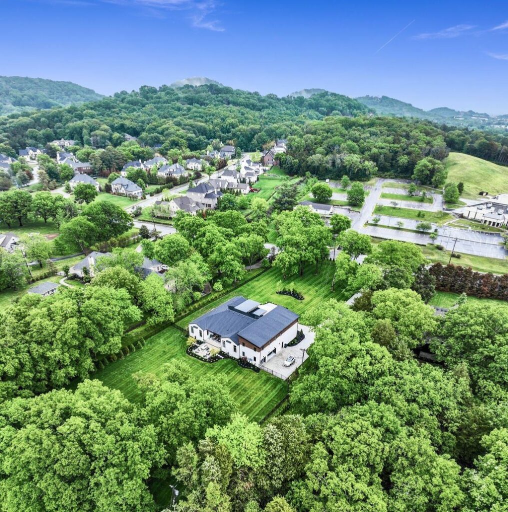 Secluded Oasis of Modern Living on Expansive 2.21 Acre Estate in Brentwood, Tennessee Priced at $5,299M