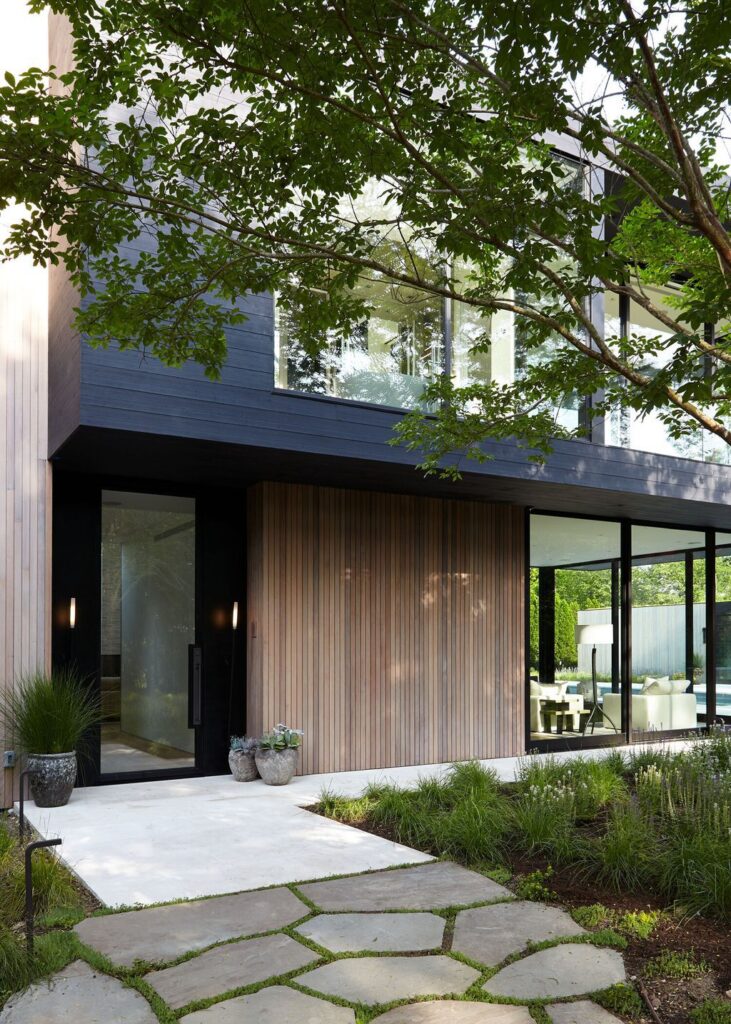 Southampton House Stands Out with Its Graceful Lines by Bradley Bayou 13