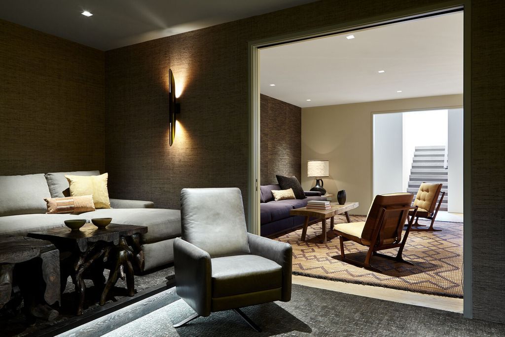 Southampton House Stands Out with Its Graceful Lines by Bradley Bayou 3