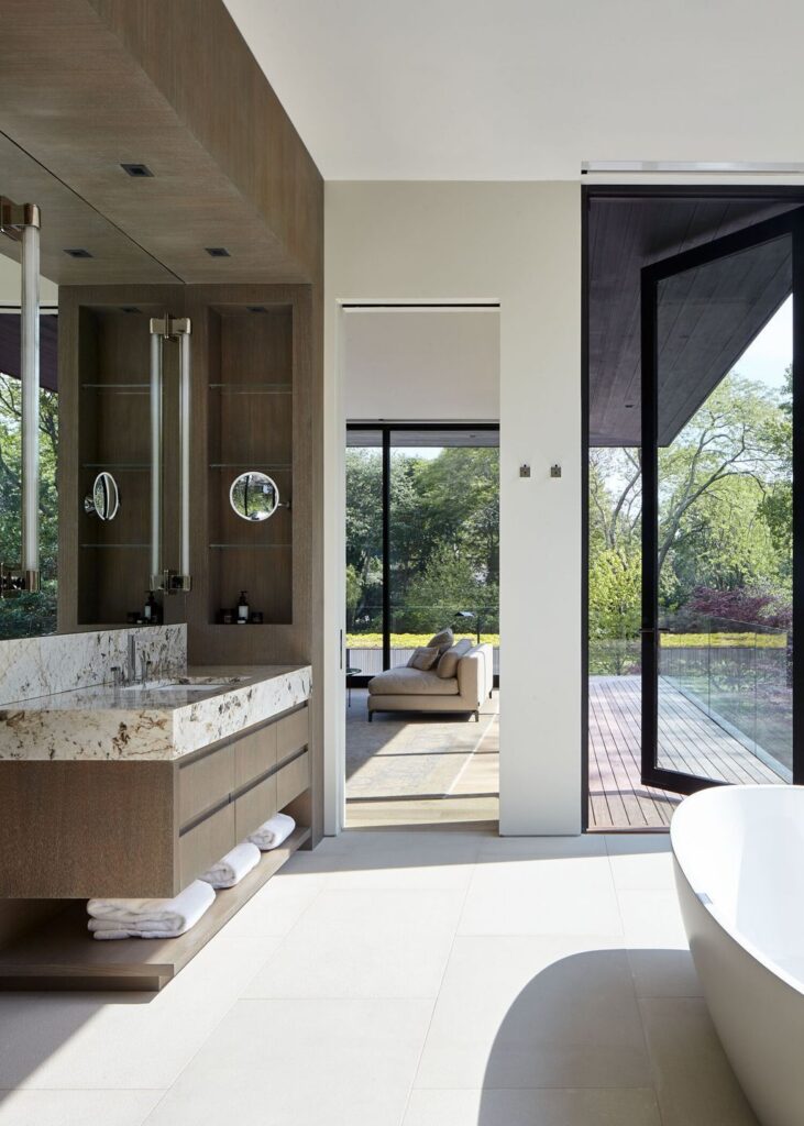 Southampton House Stands Out with Its Graceful Lines by Bradley Bayou 9