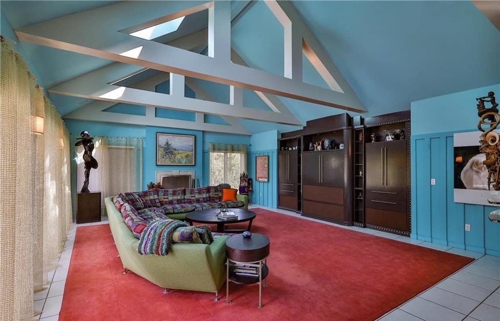 Stunning Allentown, Pennsylvania Property: Posocco's Custom Contemporary Masterpiece Listed at $2.35 Million