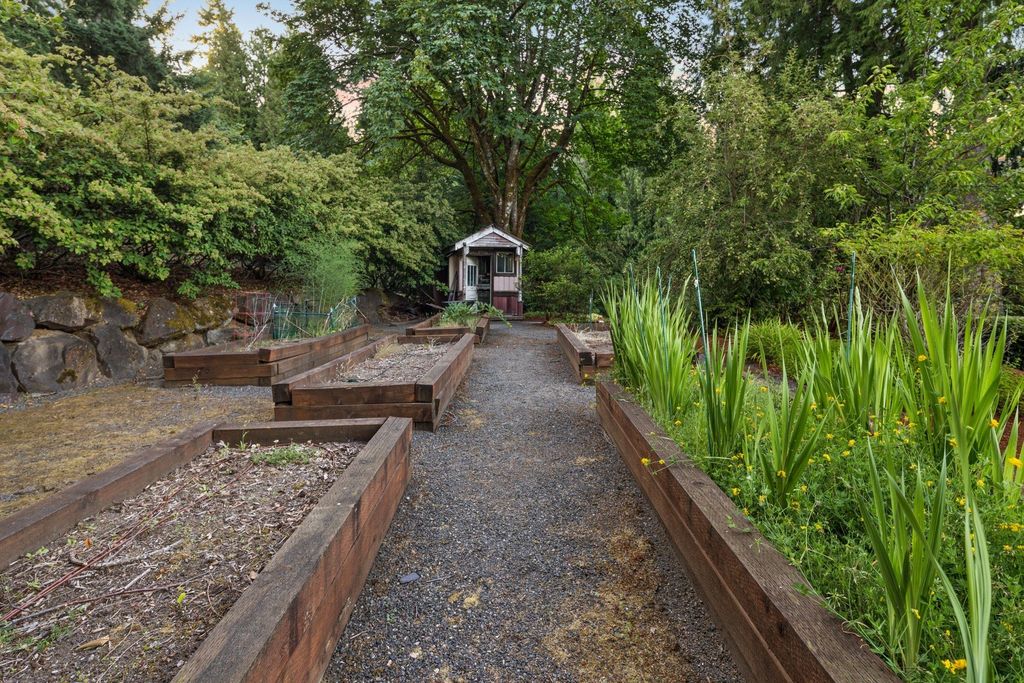 Tuscan-Inspired Luxury Home with Modern Amenities in Serene Vancouver, Washington Listed at $2.1 Million