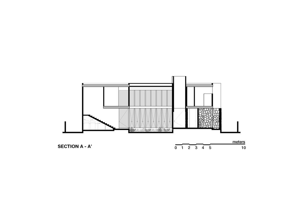 Winter House Features Harmonious interaction with the Exterior by LAAR