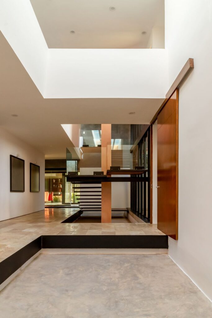 Winter House Features Harmonious interaction with the Exterior by LAAR 28 1