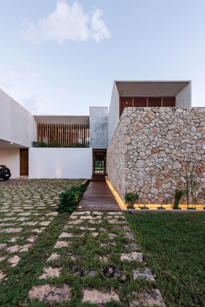 Winter House Features Harmonious interaction with the Exterior by LAAR 9 1