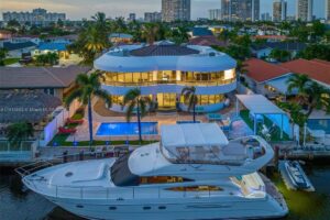 Your Dream Home Awaits wtih Luxury Waterfront Mansion in Miami Beach, Priced at $5.5 Million
