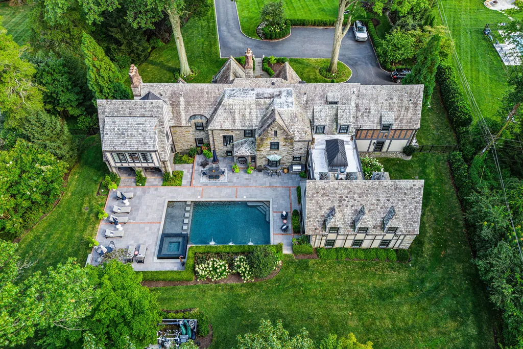 1 Blakeley Road Home in Haverford, Pennsylvania. Step into the elegance of the 1930s with this captivating residence nestled in the sought-after Merion Golf neighborhood. Meticulously renovated with sophistication, the home boasts beautiful materials, exquisite craftsmanship, and luminous designs throughout. 