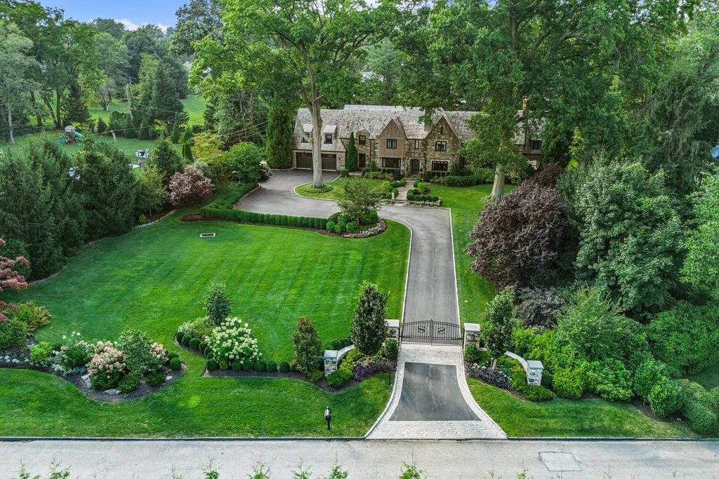 1 Blakeley Road Home in Haverford, Pennsylvania. Step into the elegance of the 1930s with this captivating residence nestled in the sought-after Merion Golf neighborhood. Meticulously renovated with sophistication, the home boasts beautiful materials, exquisite craftsmanship, and luminous designs throughout. 