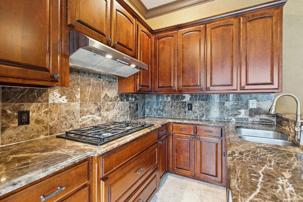 1502 Noble Way Flower Mound TX 75022 23