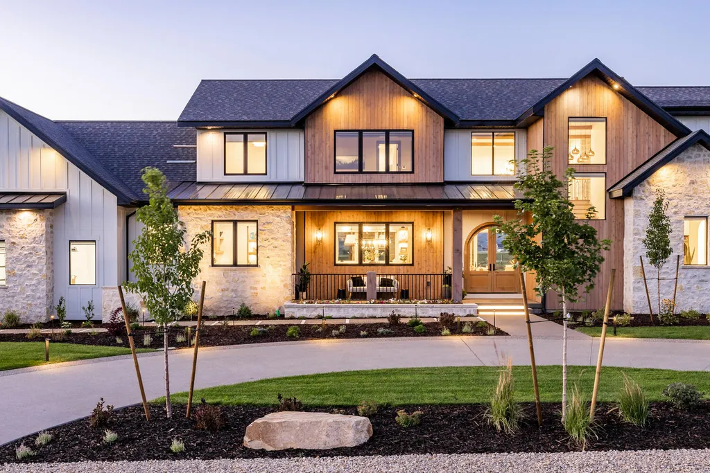 186 West Lazy Acres Lane Home in Kamas, Utah. Step into luxury living with this stunning 2022-built Park City Showcase home nestled on over 1.2 acres in Lazy Acres Ranch Estates. Crafted by Jana Gough Interiors and renowned Gough Contracting, this masterpiece offers exceptional finishes throughout.