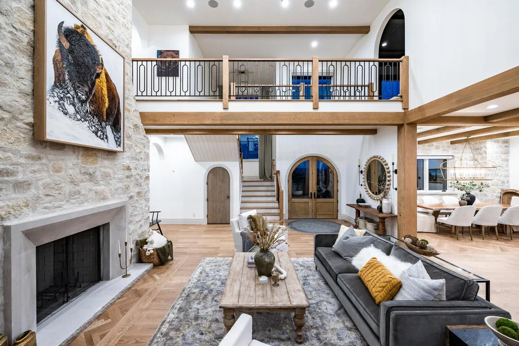 186 West Lazy Acres Lane Home in Kamas, Utah. Step into luxury living with this stunning 2022-built Park City Showcase home nestled on over 1.2 acres in Lazy Acres Ranch Estates. Crafted by Jana Gough Interiors and renowned Gough Contracting, this masterpiece offers exceptional finishes throughout.