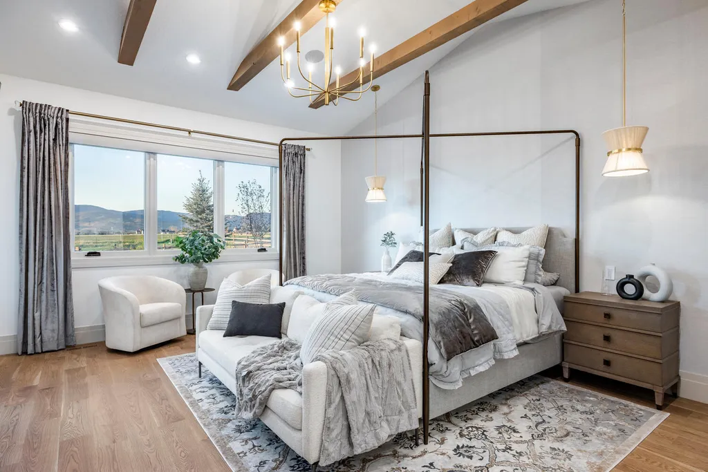 186 West Lazy Acres Lane Home in Kamas, Utah. Step into luxury living with this stunning 2022-built Park City Showcase home nestled on over 1.2 acres in Lazy Acres Ranch Estates. Crafted by Jana Gough Interiors and renowned Gough Contracting, this masterpiece offers exceptional finishes throughout.