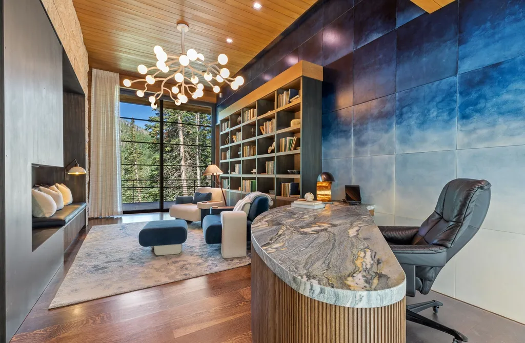 253 White Pine Canyon Road Home in Park City, Utah. Explore the unparalleled luxury of ''Monitor's Rest'', winner of the prestigious Robb Report Best of the Best award for 'Best Amenities'. Situated in the exclusive enclave of The Colony at White Pine Canyon, this ski-in/ski-out mountain masterpiece offers 5 acres of modern luxury. 