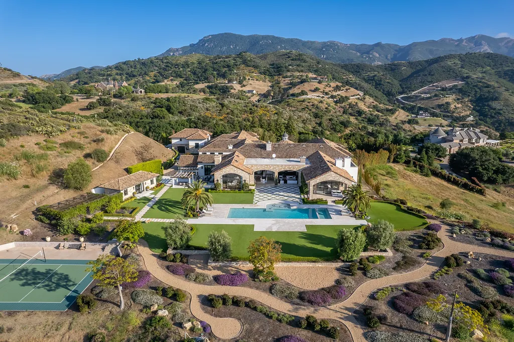 2700 White Stallion Road Home in Thousand Oaks, California. Discover the absolute crown jewel of Hidden Valley in the prestigious White Stallion Ranch gated community. This completely rebuilt Napa farmhouse sits on 22 private landscaped acres, offering breathtaking 360-degree views of city lights, mountains, and the ocean. 