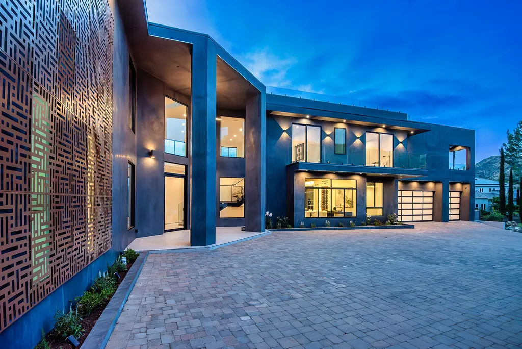 28888 Lake Vista Drive Home in Agoura Hills, California. Welcome to the exclusive ''Lake Vista Estate'' in Malibou Lake, offering a one-of-a-kind trophy masterpiece with breathtaking jet liner views unmatched in Southern California. This brand new European Contemporary home, designed by GoDesign21, features over 6500 square feet of luxurious living space on 3.41 acres of complete privacy in the Santa Monica mountains. 