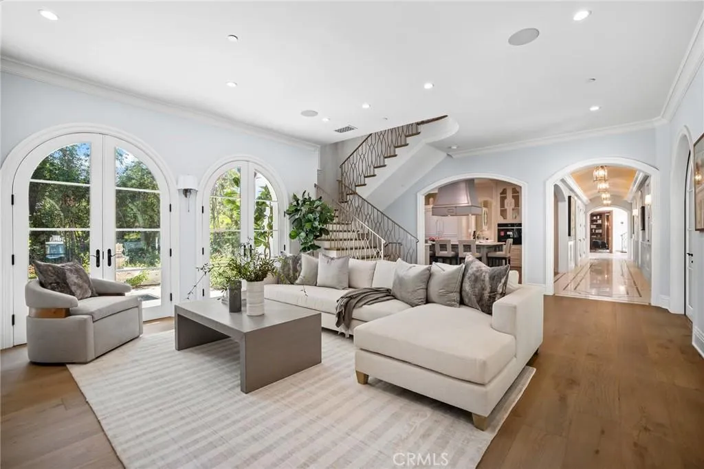 470 Virginia Road Home in San Marino, California. Discover the epitome of modern luxury living in this brand new San Marino home. Built by Rykadan Intl, designed by ilustracion by Jake, and developed by Bowden Development, this 8000 sqft estate offers impeccable finishes, high-end amenities, and an expansive outdoor oasis. With 6 bedrooms, 7.5 baths, a state-of-the-art home theater, gym, and pool, this is the ultimate in convenience and comfort.