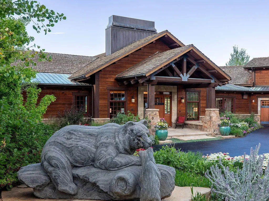 520 Old Creamery Road Home in Edwards, Colorado. Little Bear is a sprawling mountain estate spanning over three acres of Colorado canvas. The property is a true ode to nature, showcasing Colorado's beauty with its mature mountain landscaping, charming gardens, and a curated wildflower garden along the main drive.