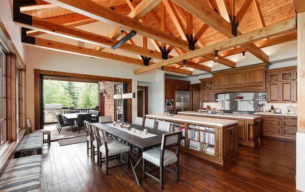 520 Old Creamery Road Home in Edwards, Colorado. Little Bear is a sprawling mountain estate spanning over three acres of Colorado canvas. The property is a true ode to nature, showcasing Colorado's beauty with its mature mountain landscaping, charming gardens, and a curated wildflower garden along the main drive.