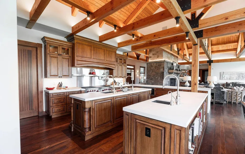 520 Old Creamery Road Home in Edwards, Colorado. Little Bear is a sprawling mountain estate spanning over three acres of Colorado canvas. The property is a true ode to nature, showcasing Colorado's beauty with its mature mountain landscaping, charming gardens, and a curated wildflower garden along the main drive.