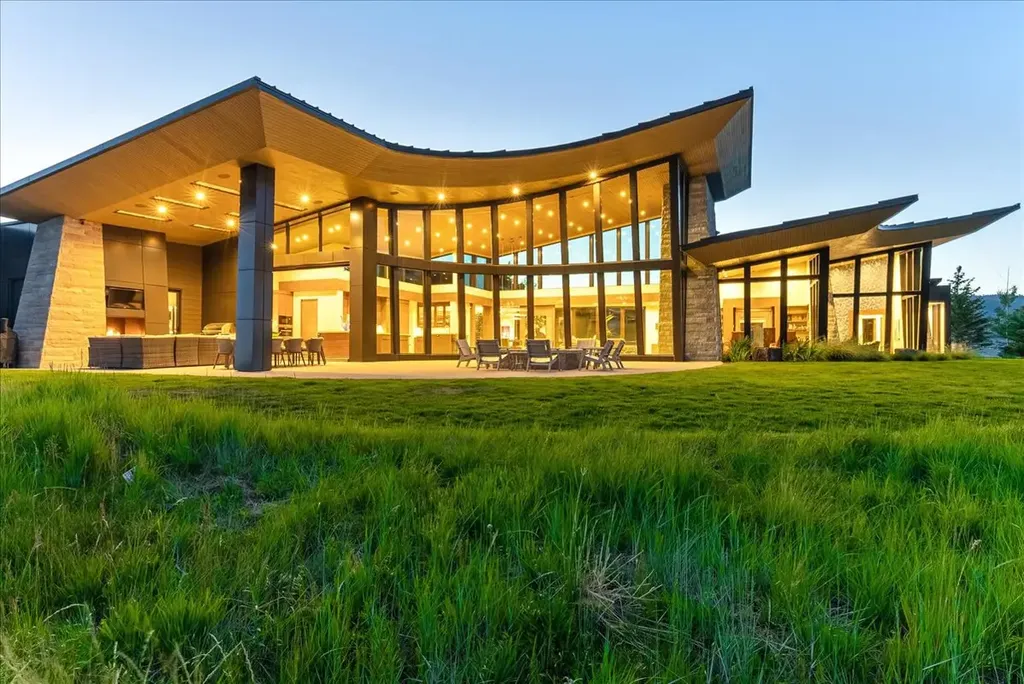 800 Hollyhock Street 142 Home in Park City, Utah. Indulge in the essence of opulent living as you step into this meticulously designed single-level haven, gracing the 7th hole of the renowned Glenwild Golf Course. Crafted by the visionary architect Michael Upwall and impeccably executed by Hess Construction, this brand-new residence epitomizes the art of effortless living.