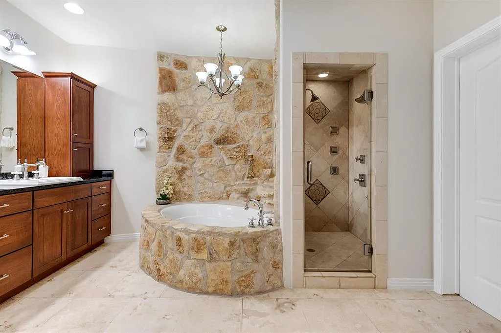 8004 Two Coves Dr Austin TX 78730 11